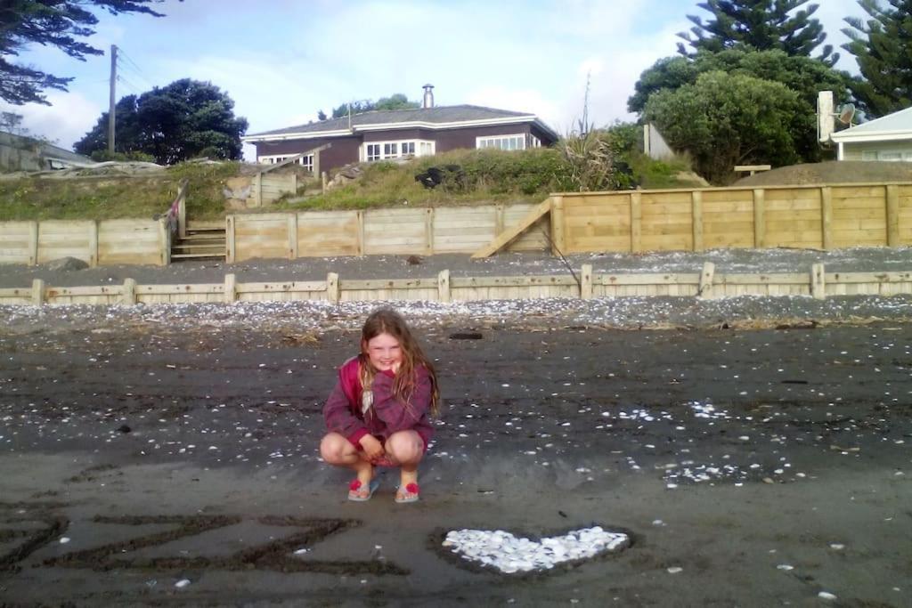 Beachfront Bliss Paraparaumu Exterior foto
